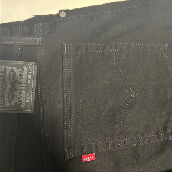 Black Denim Jeans By Levis - Picture 2 of 3